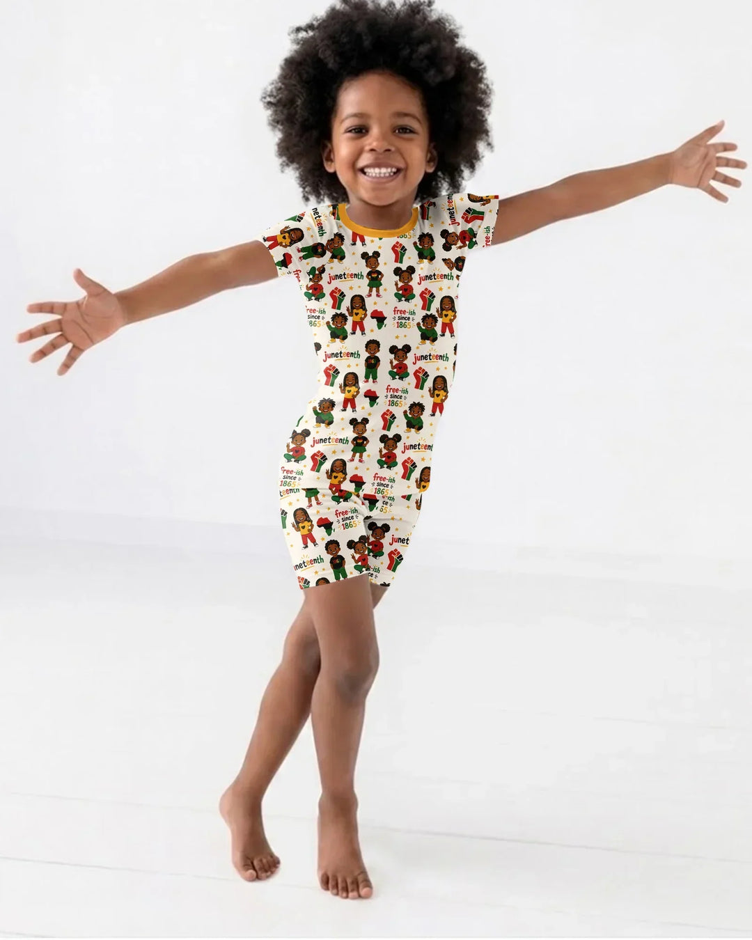 Template Zweiteiliges Pyjama-Set mit kurzen Ärmeln und Shorts