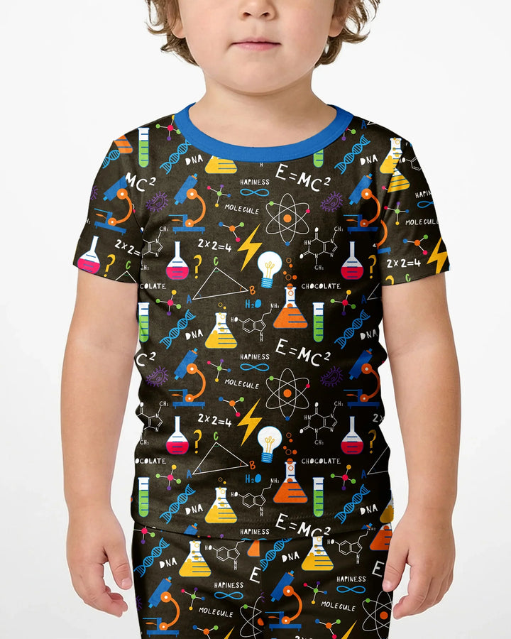 Template Zweiteiliges Pyjama-Set mit kurzen Ärmeln und Shorts