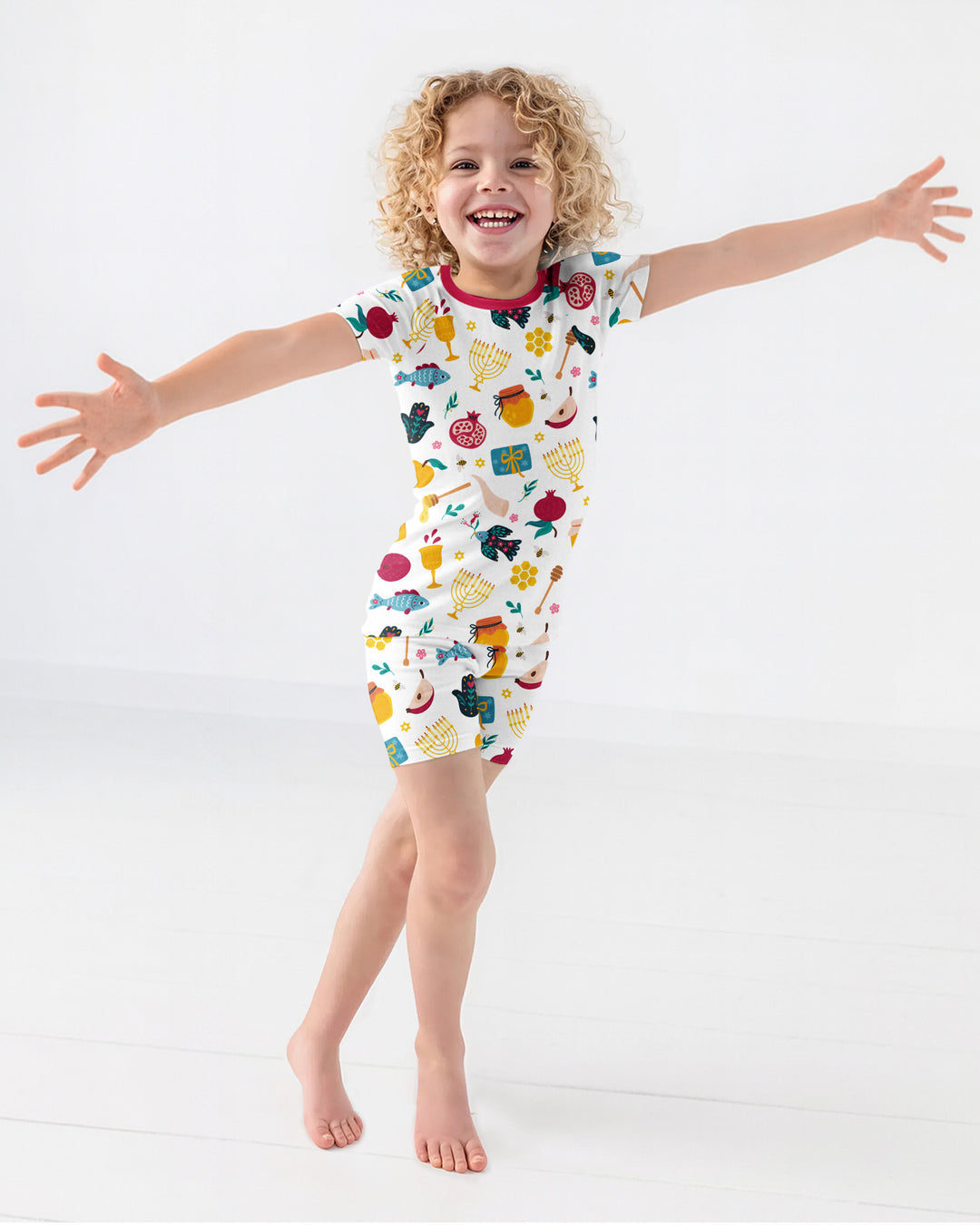 Template Zweiteiliges Pyjama-Set mit kurzen Ärmeln und Shorts