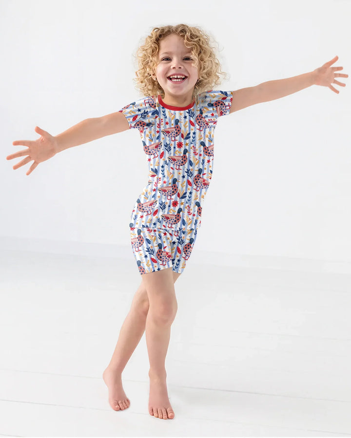 Template Zweiteiliges Pyjama-Set mit kurzen Ärmeln und Shorts