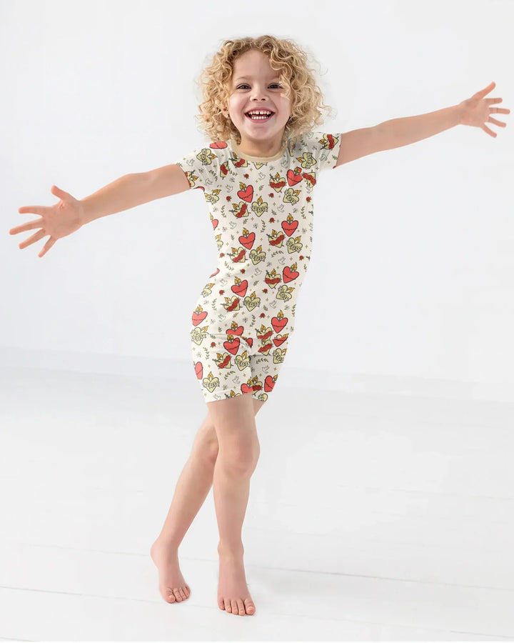 Template Zweiteiliges Pyjama-Set mit kurzen Ärmeln und Shorts