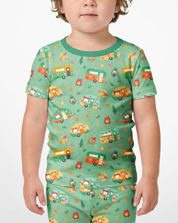Zweiteiliges Pyjama-Set mit kurzen Ärmeln und Shorts im Sommer-Design