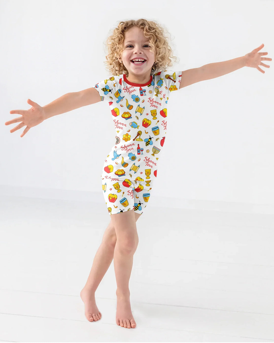 Template Zweiteiliges Pyjama-Set mit kurzen Ärmeln und Shorts