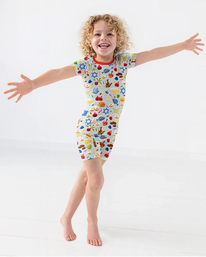 Template Zweiteiliges Pyjama-Set mit kurzen Ärmeln und Shorts