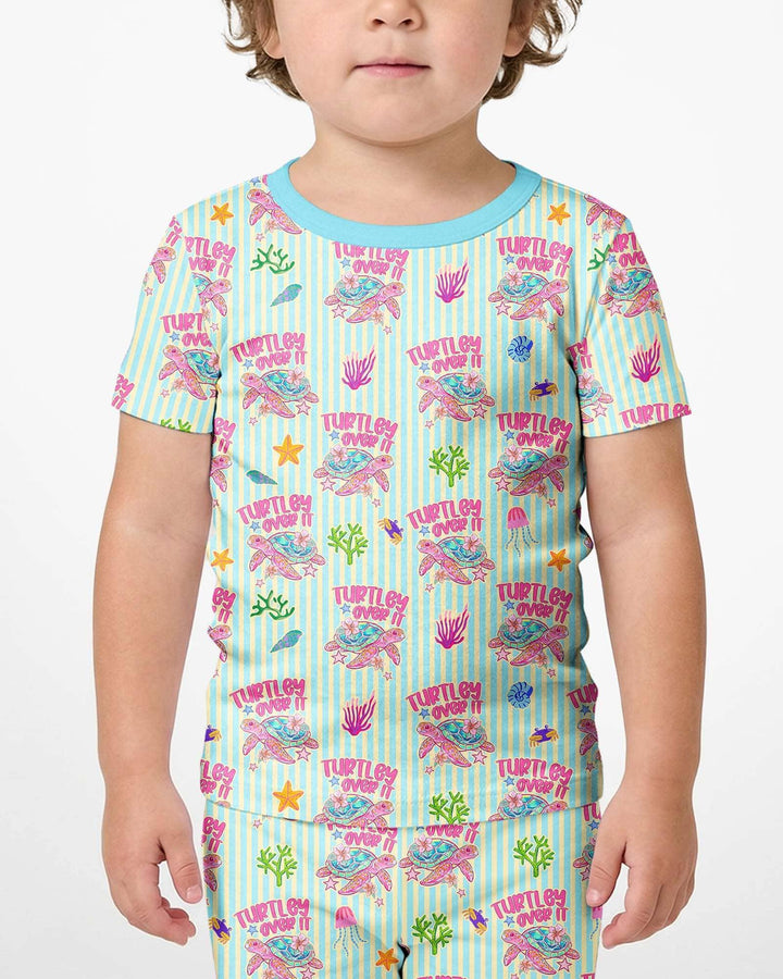 Template Zweiteiliges Pyjama-Set mit kurzen Ärmeln und Shorts