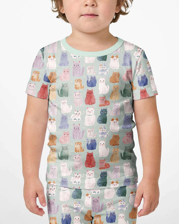 Template Zweiteiliges Pyjama-Set mit kurzen Ärmeln und Shorts