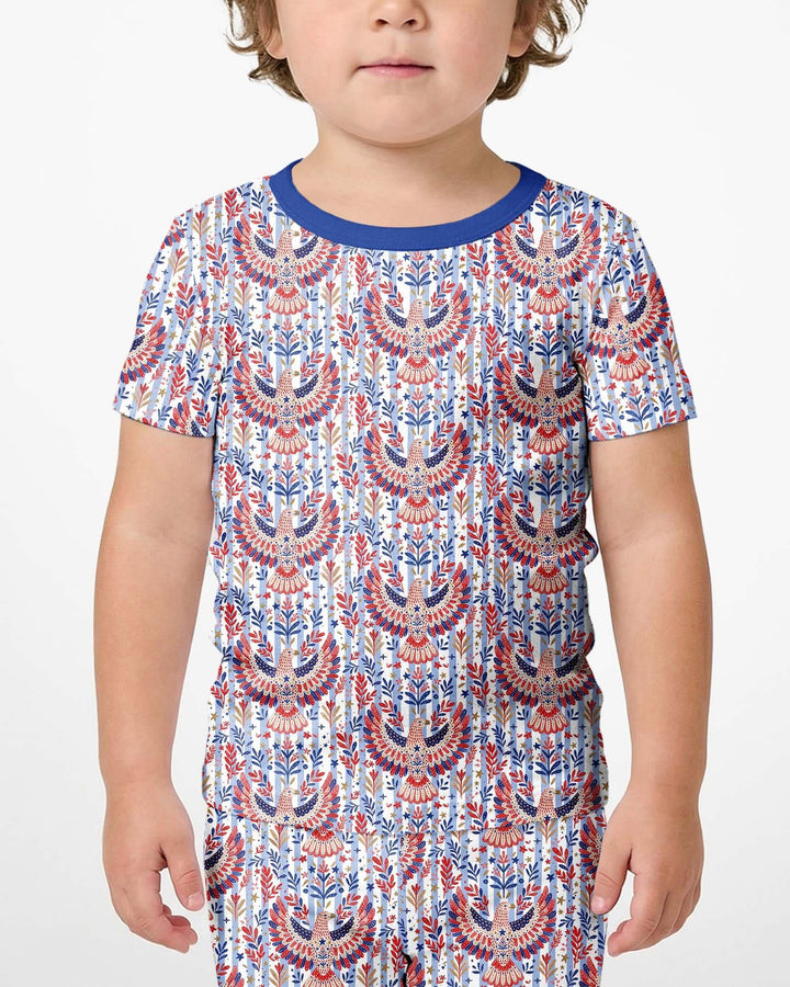 Template Zweiteiliges Pyjama-Set mit kurzen Ärmeln und Shorts