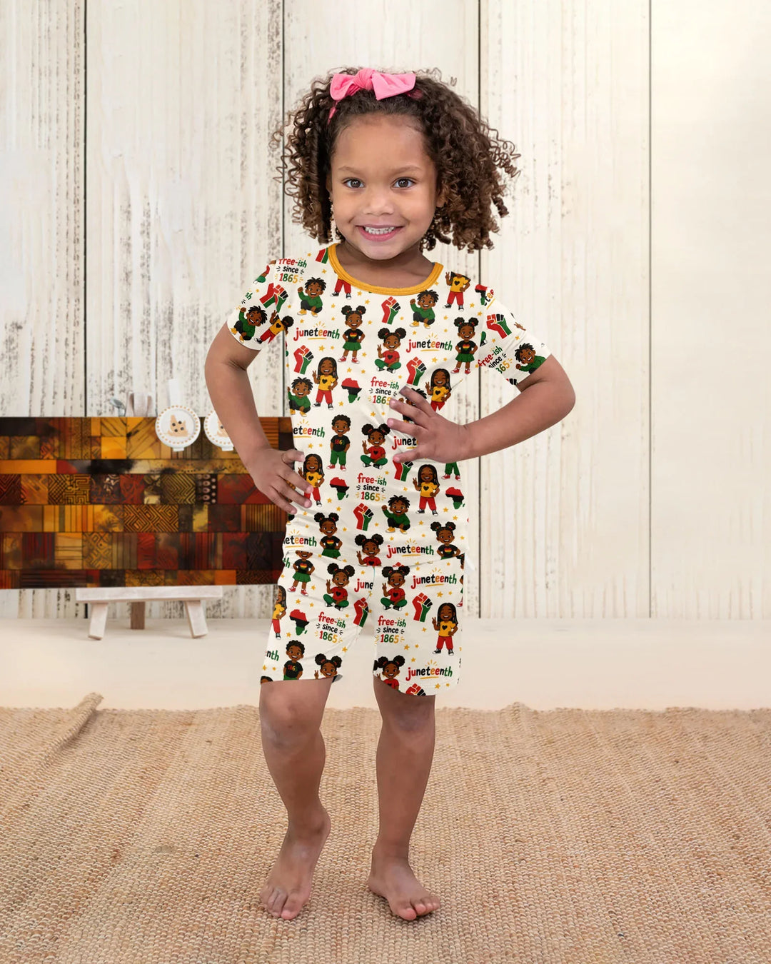 Template Zweiteiliges Pyjama-Set mit kurzen Ärmeln und Shorts