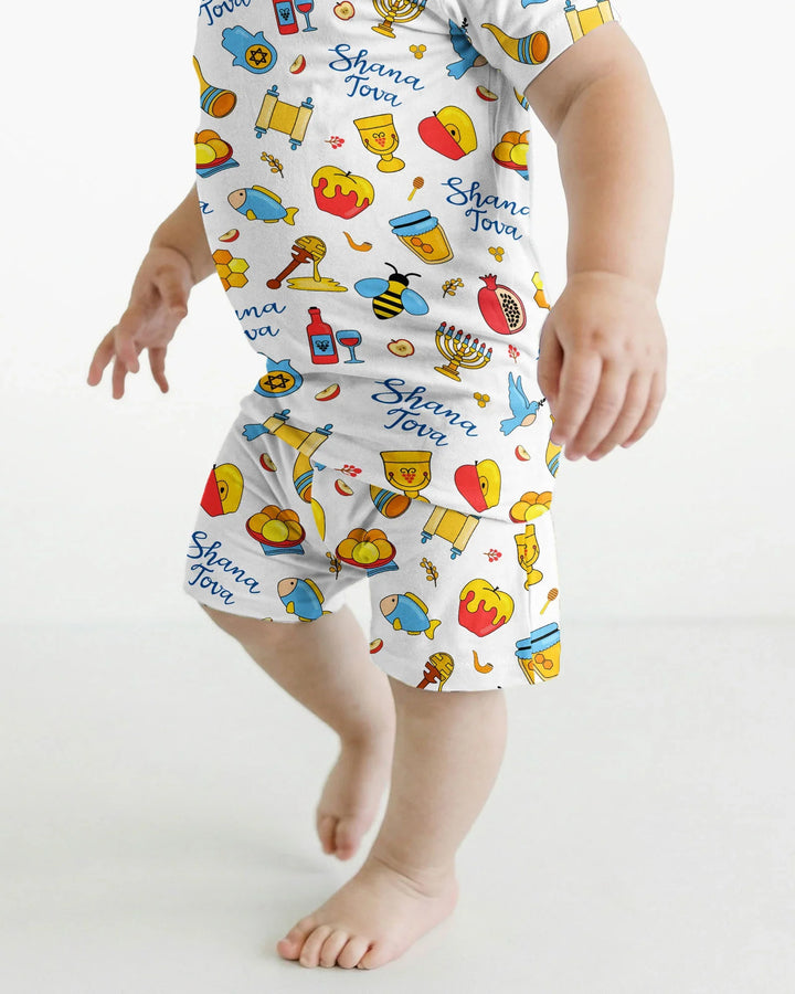 Template Zweiteiliges Pyjama-Set mit kurzen Ärmeln und Shorts