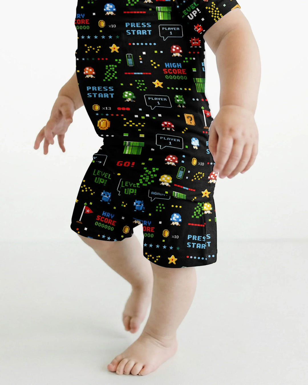Template Zweiteiliges Pyjama-Set mit kurzen Ärmeln und Shorts