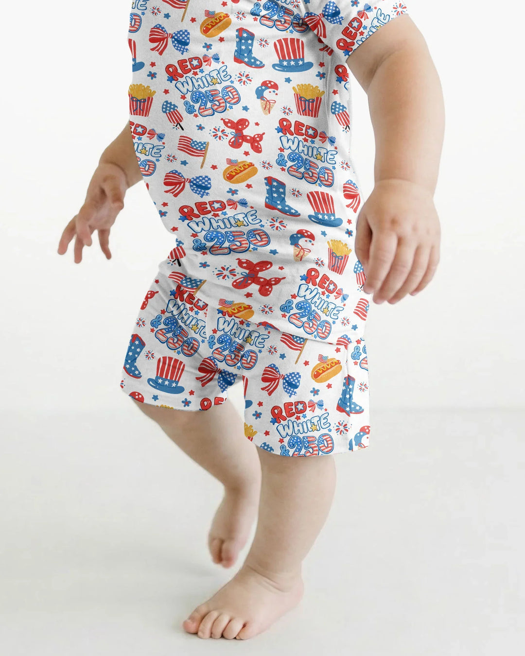 Template Zweiteiliges Pyjama-Set mit kurzen Ärmeln und Shorts