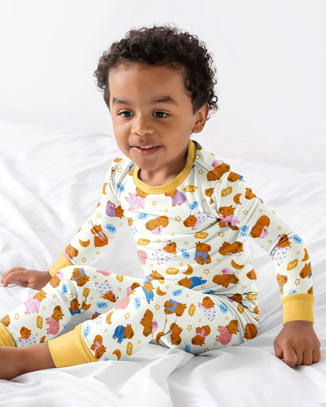Zweiteiliges Langarm-Pyjama-Set mit Sommerfrüchten