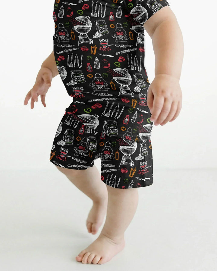 Template Zweiteiliges Pyjama-Set mit kurzen Ärmeln und Shorts