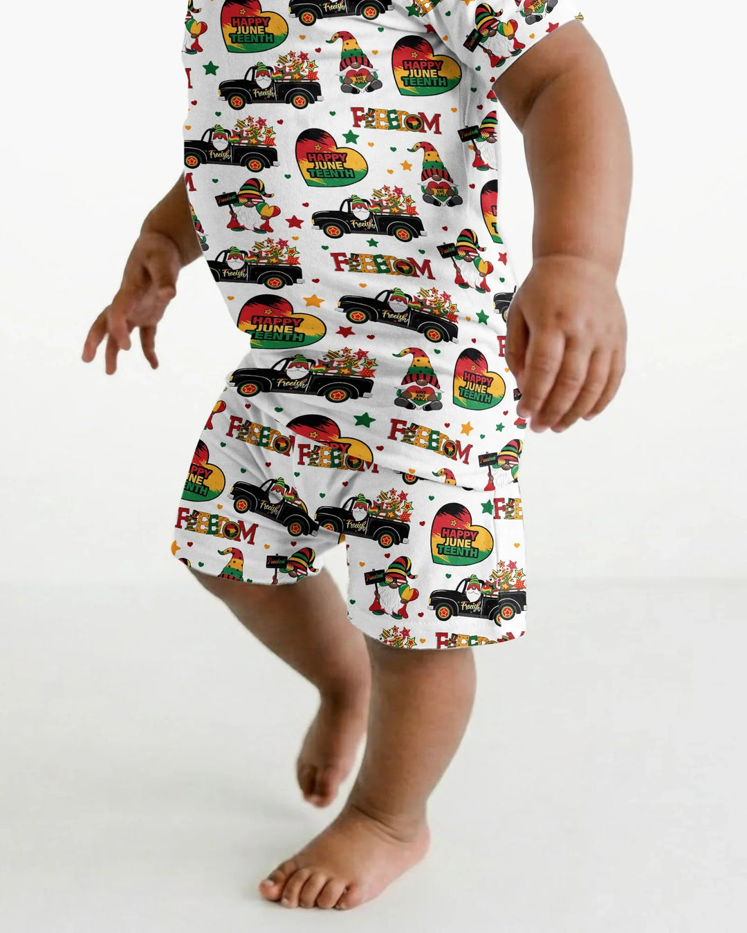 Template Zweiteiliges Pyjama-Set mit kurzen Ärmeln und Shorts
