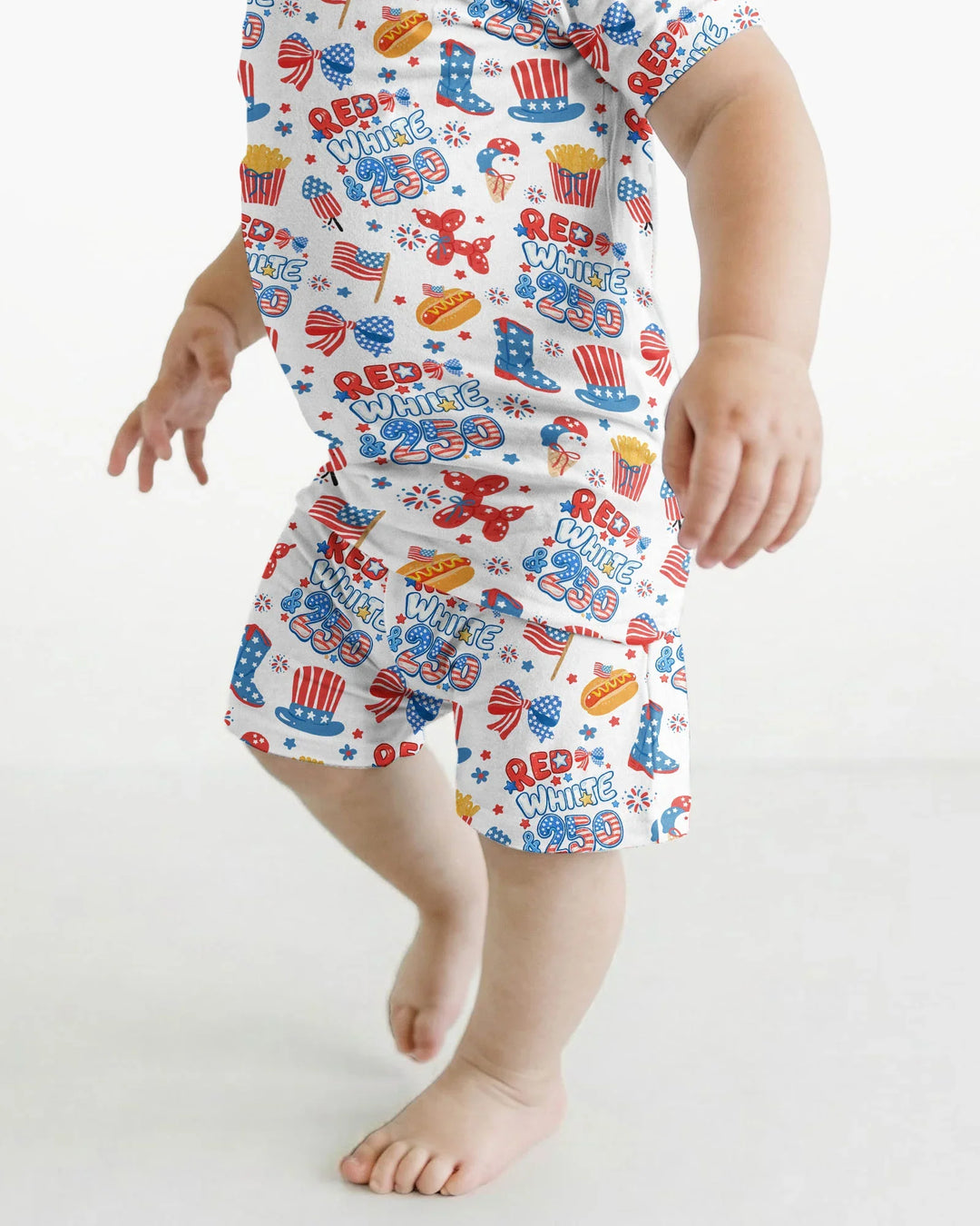 Template Zweiteiliges Pyjama-Set mit kurzen Ärmeln und Shorts