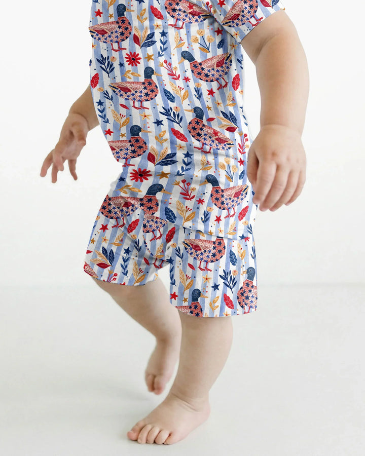 Template Zweiteiliges Pyjama-Set mit kurzen Ärmeln und Shorts