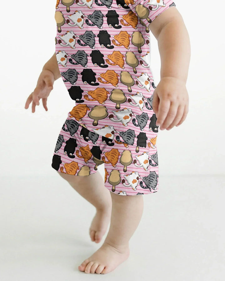 Template Zweiteiliges Pyjama-Set mit kurzen Ärmeln und Shorts