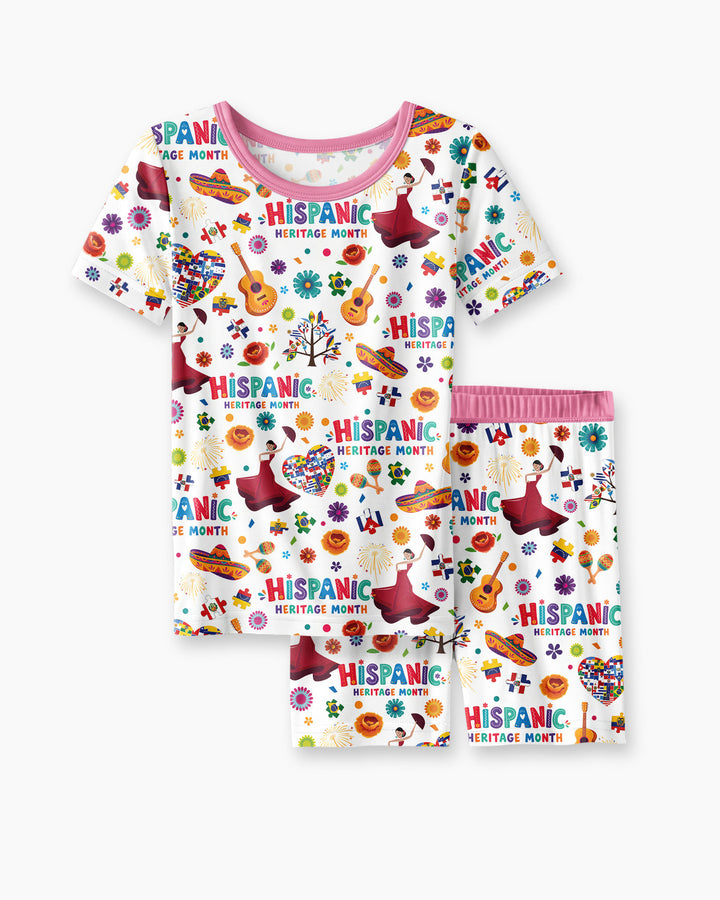 Template Zweiteiliges Pyjama-Set mit kurzen Ärmeln und Shorts