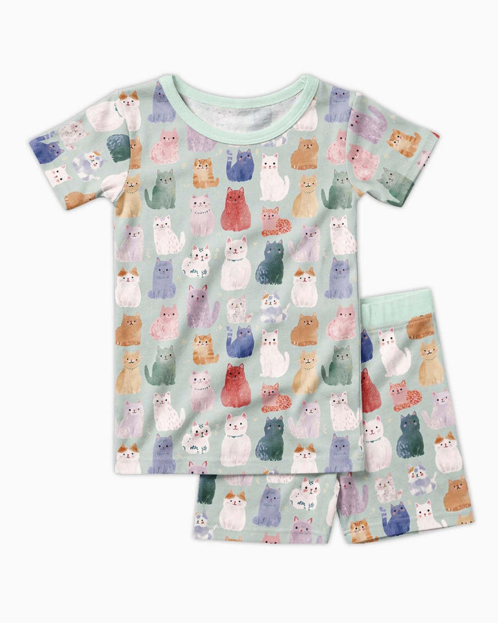 Template Zweiteiliges Pyjama-Set mit kurzen Ärmeln und Shorts