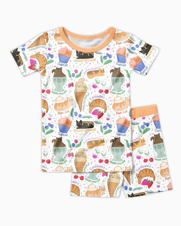 Template Zweiteiliges Pyjama-Set mit kurzen Ärmeln und Shorts