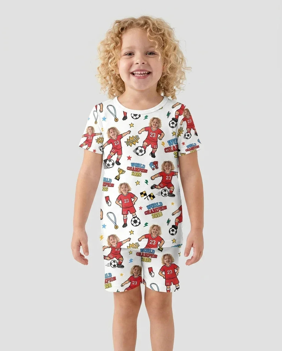 Zweiteiliges Pyjama-Set mit kurzen Ärmeln und Shorts im Sommer-Design