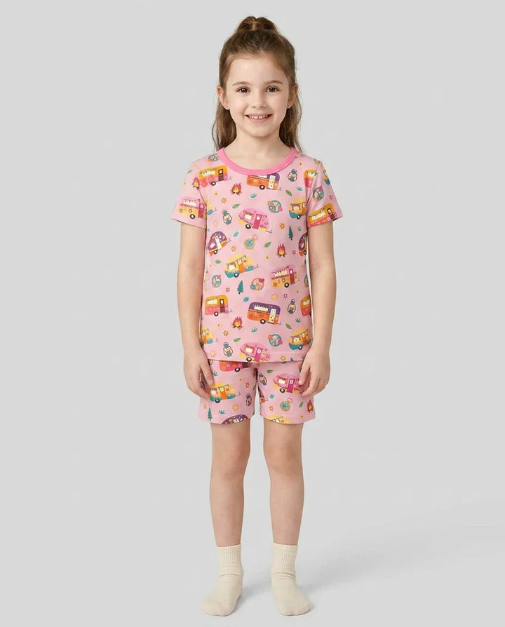 Zweiteiliges Pyjama-Set mit kurzen Ärmeln und Shorts im Sommer-Design