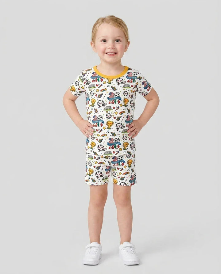 Template Zweiteiliges Pyjama-Set mit kurzen Ärmeln und Shorts