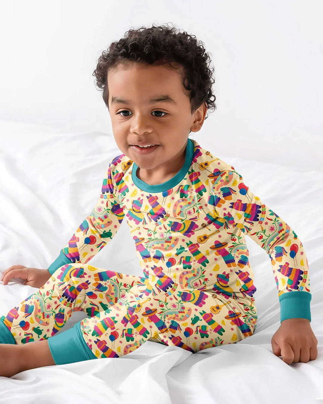 Zweiteiliges Langarm-Pyjama-Set mit Sommerfrüchten