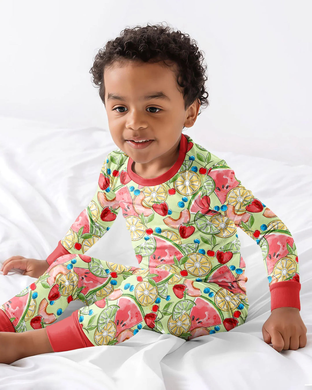Zweiteiliges Langarm-Pyjama-Set mit Sommerfrüchten