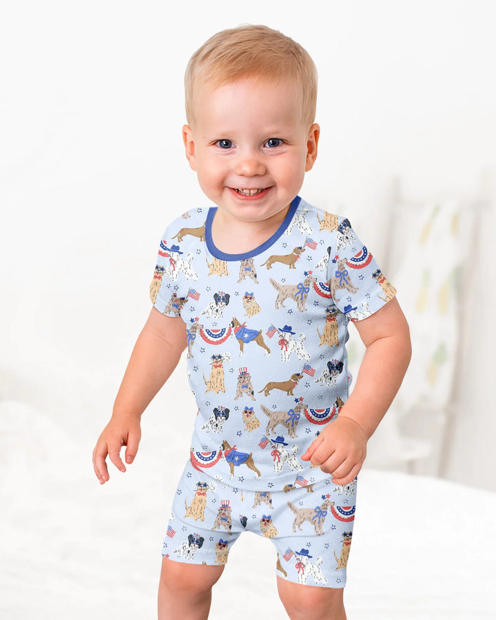 Template Zweiteiliges Pyjama-Set mit kurzen Ärmeln und Shorts