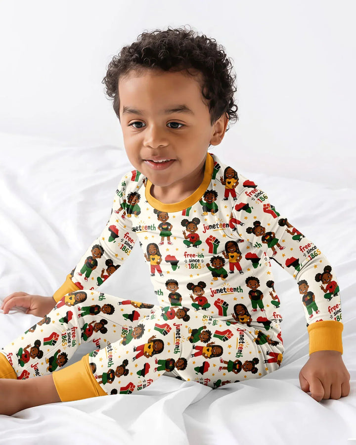 Zweiteiliges Langarm-Pyjama-Set mit Sommerfrüchten