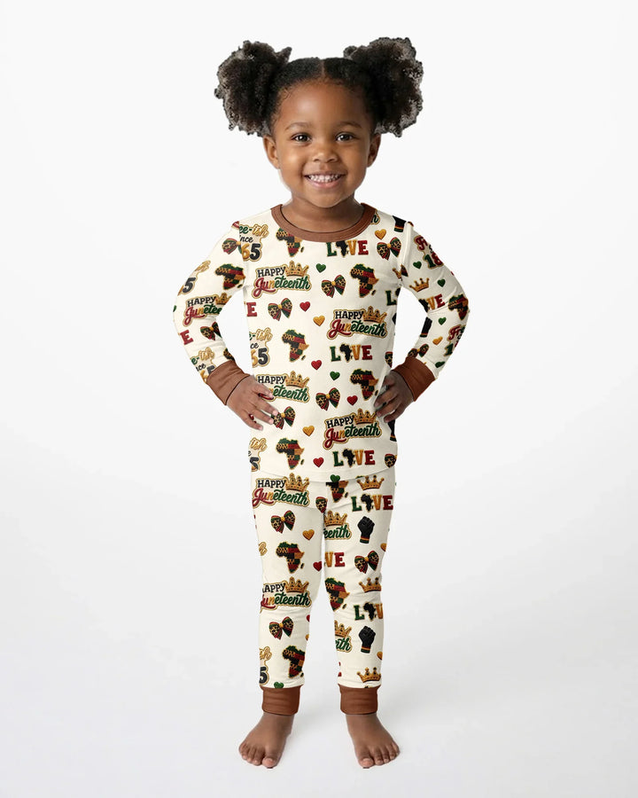 Zweiteiliges Langarm-Pyjama-Set mit Sommerfrüchten