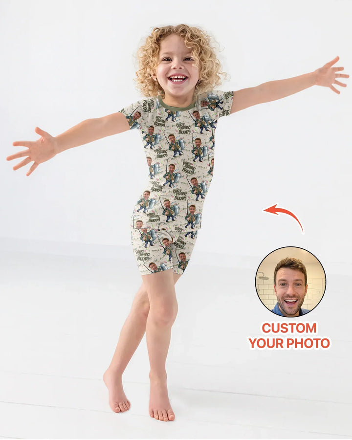 Zweiteiliges Pyjama-Set mit kurzen Ärmeln und Shorts im Sommer-Design