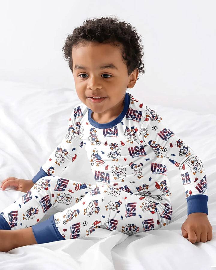 Zweiteiliges Langarm-Pyjama-Set mit Sommerfrüchten