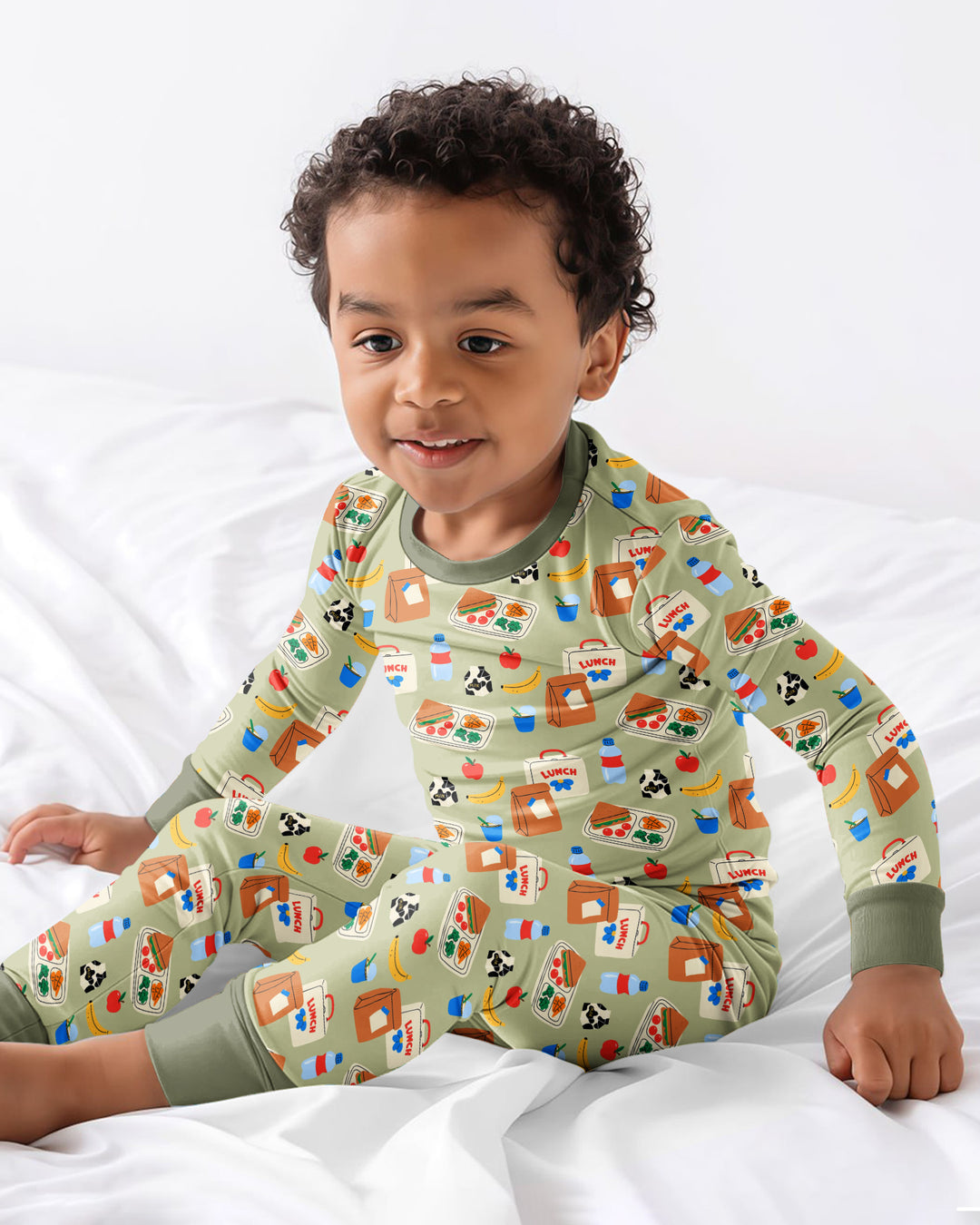 Zweiteiliges Langarm-Pyjama-Set mit Sommerfrüchten