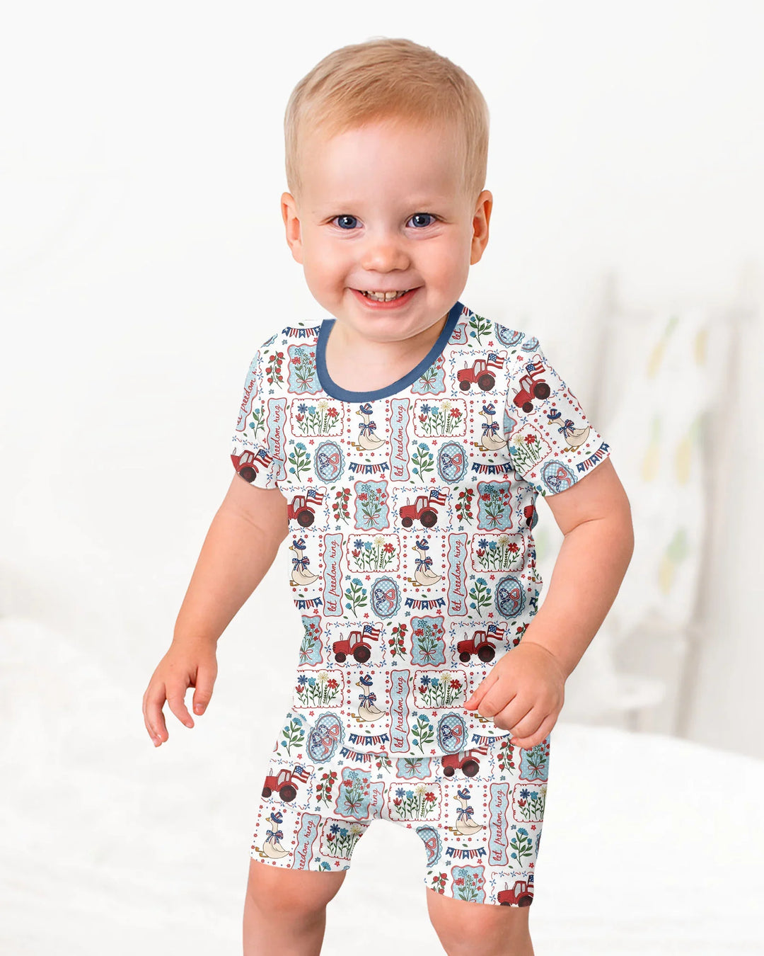 Template Zweiteiliges Pyjama-Set mit kurzen Ärmeln und Shorts