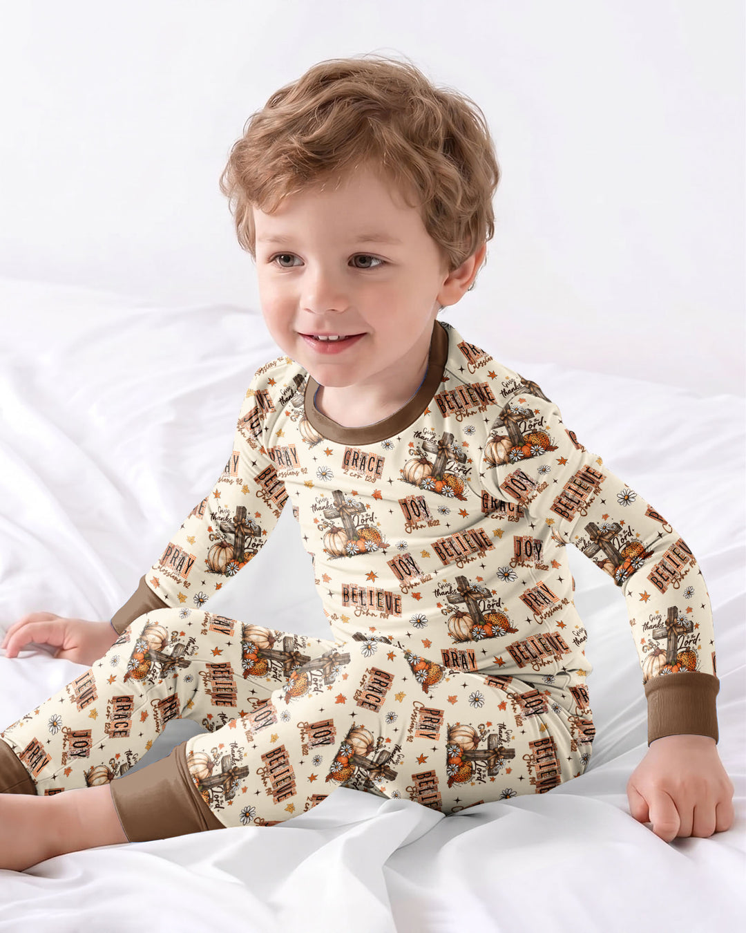 Zweiteiliges Langarm-Pyjama-Set mit Sommerfrüchten