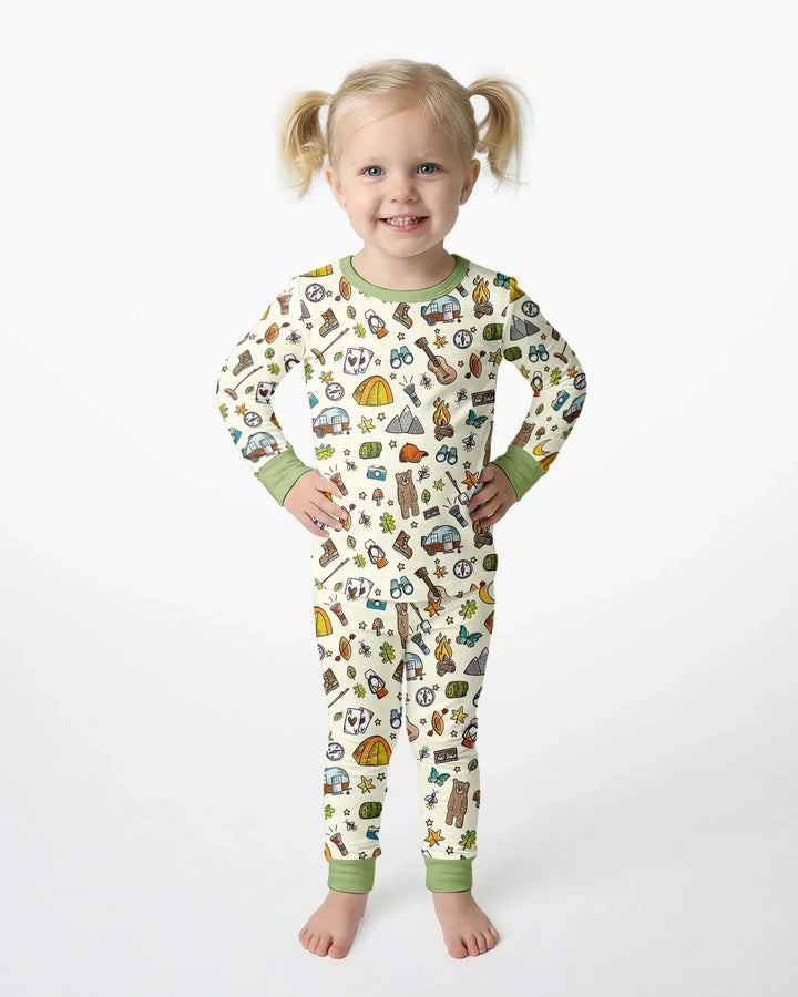 Zweiteiliges Langarm-Pyjama-Set mit Sommerfrüchten