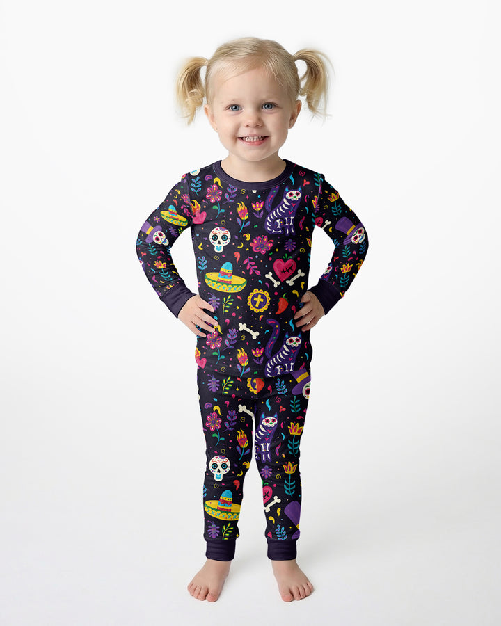 Zweiteiliges Langarm-Pyjama-Set mit Sommerfrüchten