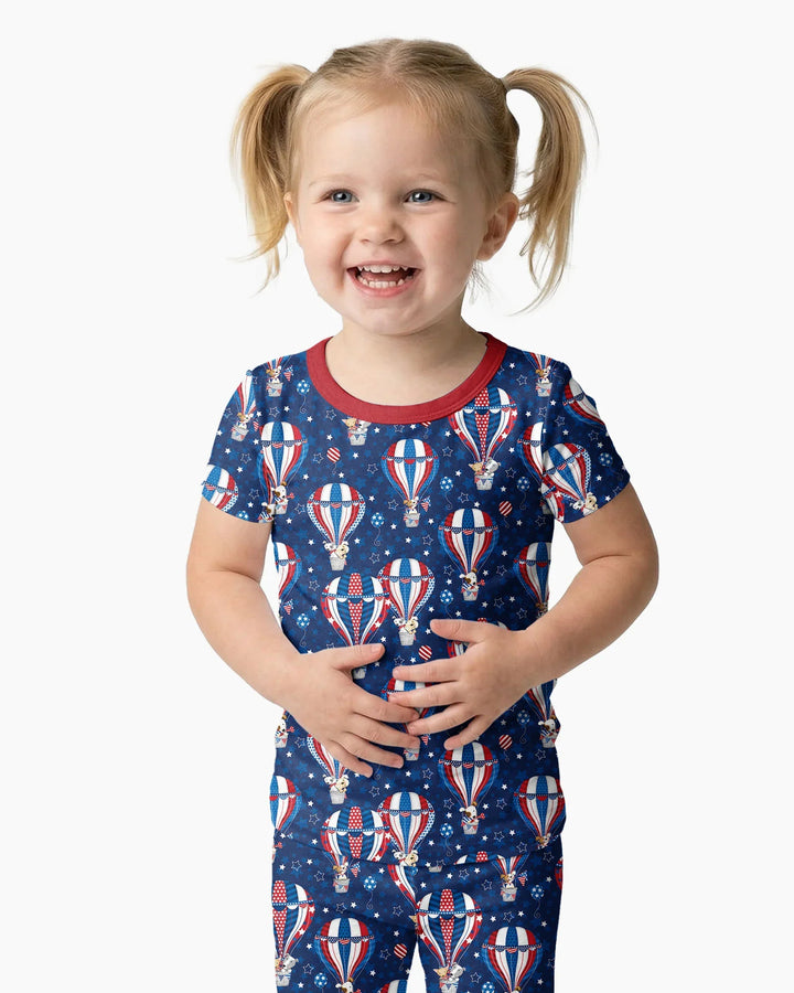Zweiteiliges, kurzärmliges Pyjama-Set mit Marienkäfern