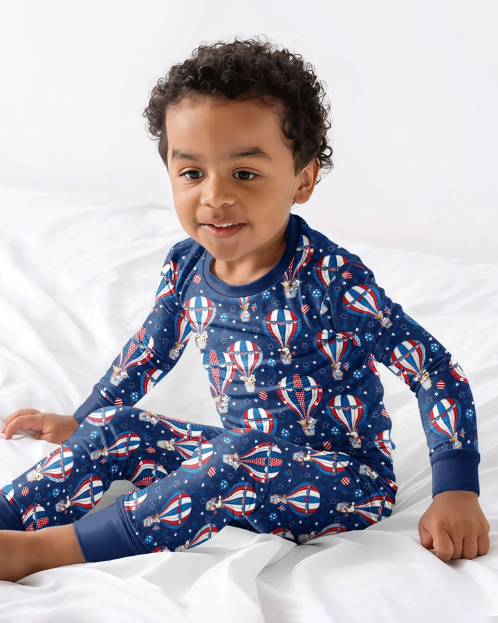Zweiteiliges Langarm-Pyjama-Set mit Sommerfrüchten