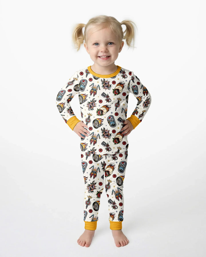 Zweiteiliges Langarm-Pyjama-Set mit Sommerfrüchten