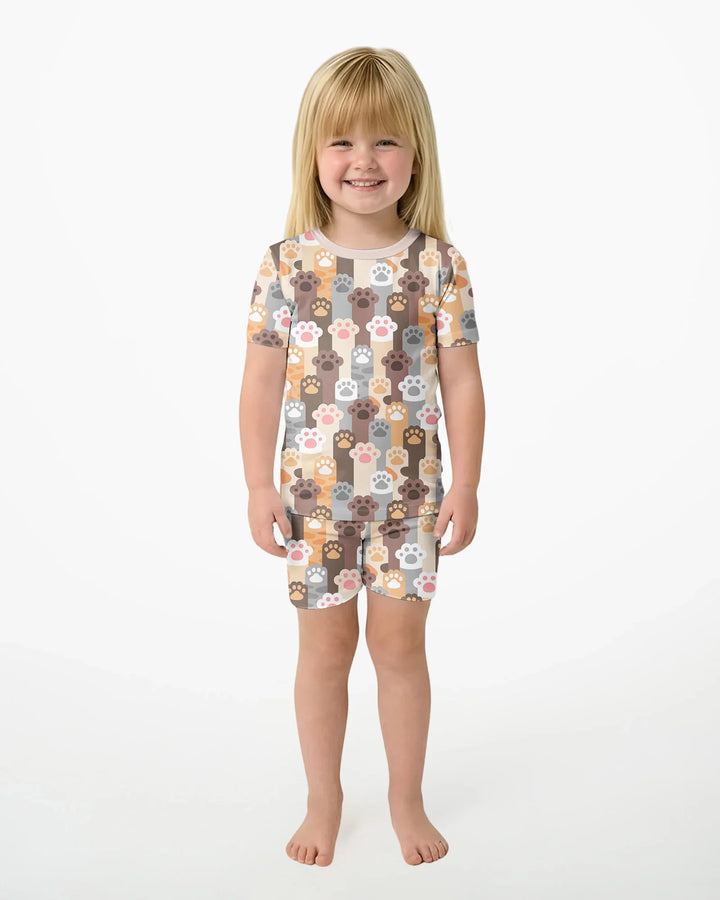 Template Zweiteiliges Pyjama-Set mit kurzen Ärmeln und Shorts