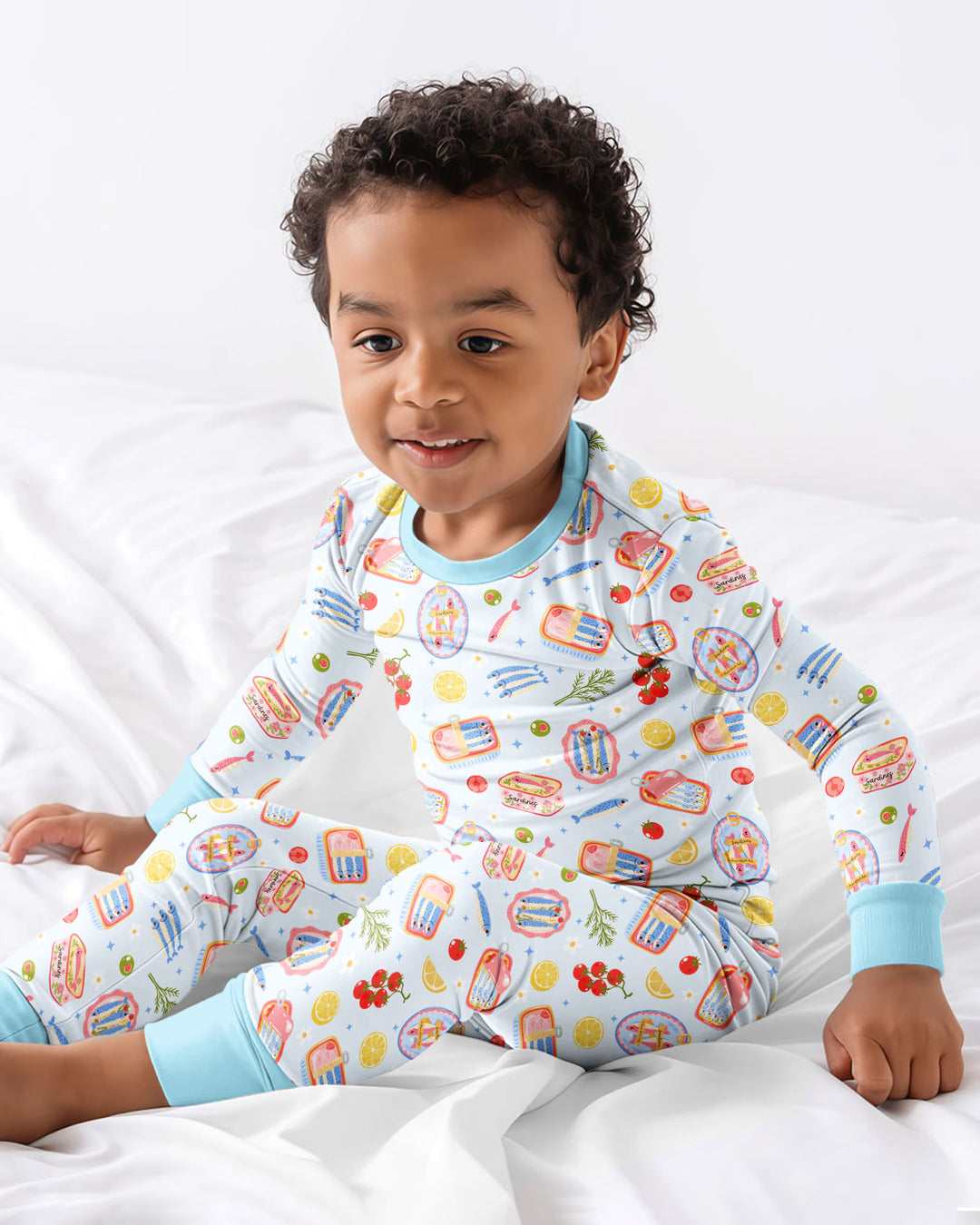 Zweiteiliges Langarm-Pyjama-Set mit Sommerfrüchten
