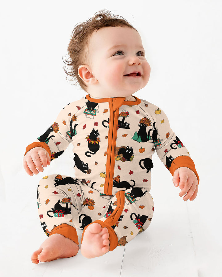 Cozy Cat On Thanksgiving Bamboo Convertible Zippy