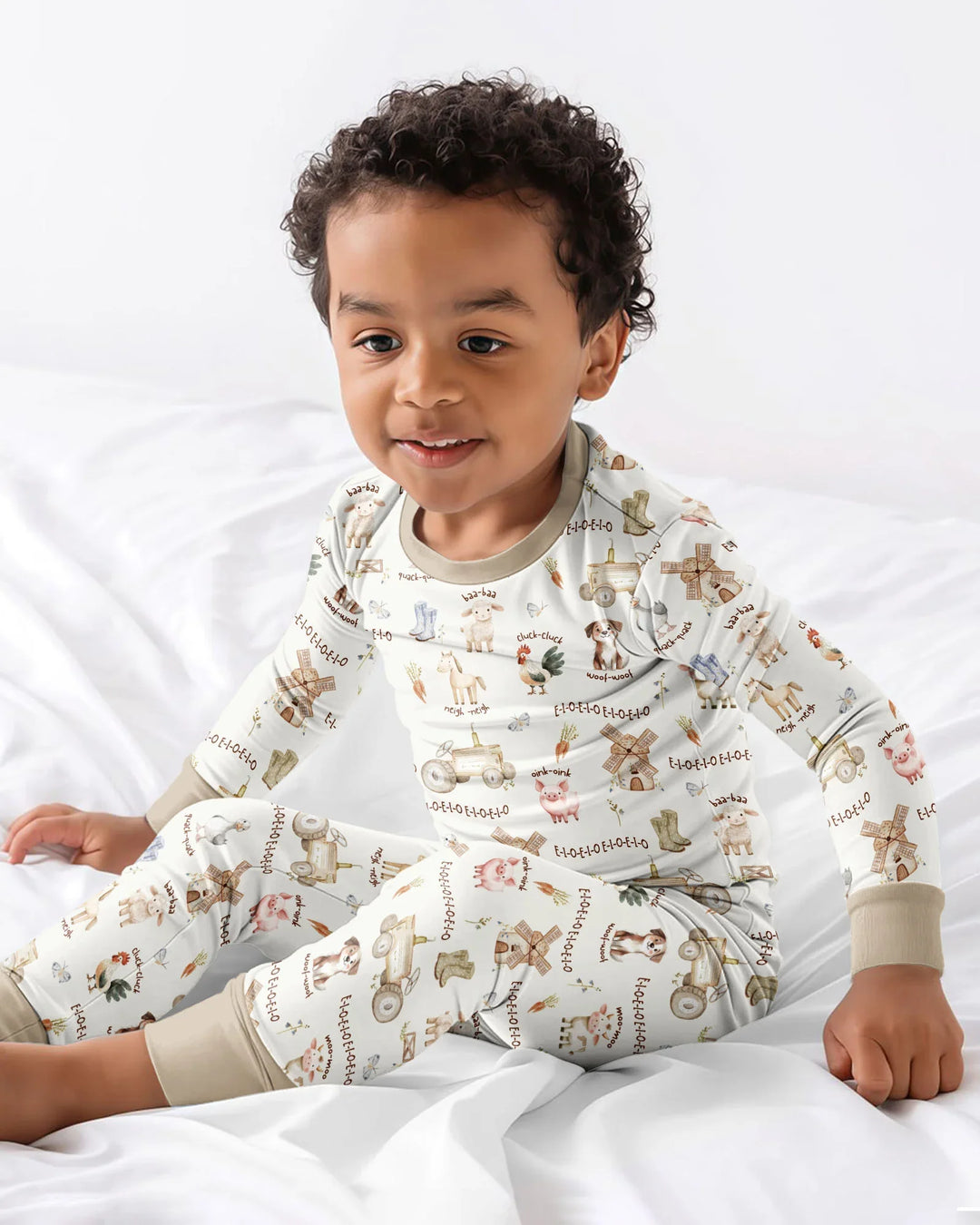 Zweiteiliges Langarm-Pyjama-Set mit Sommerfrüchten
