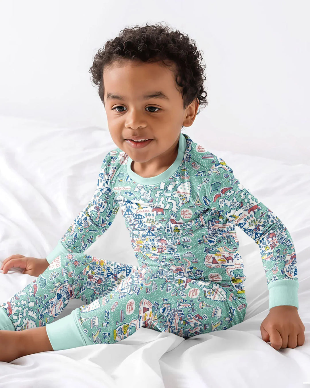 Zweiteiliges Langarm-Pyjama-Set mit Sommerfrüchten
