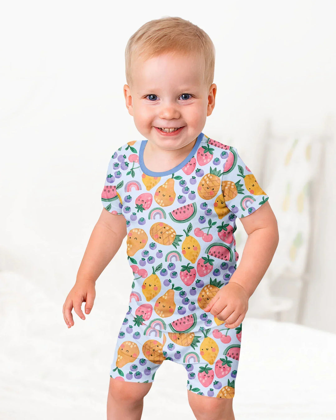 Template Zweiteiliges Pyjama-Set mit kurzen Ärmeln und Shorts