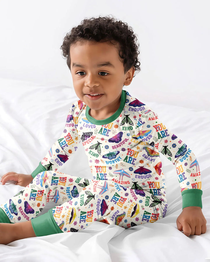 Zweiteiliges Langarm-Pyjama-Set mit Sommerfrüchten