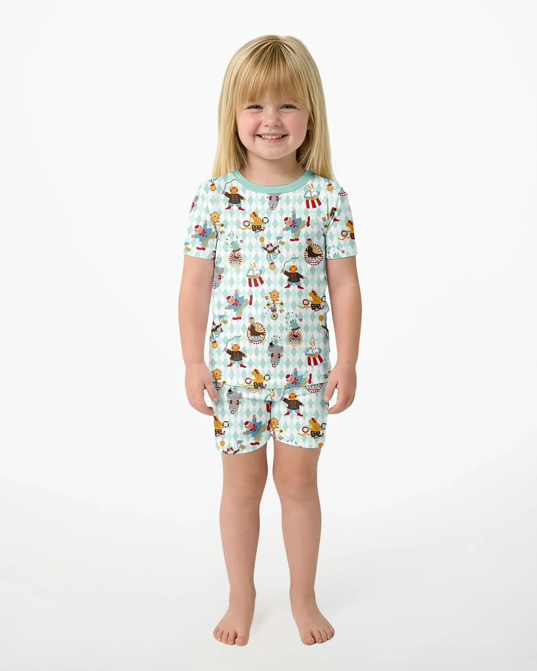 Template Zweiteiliges Pyjama-Set mit kurzen Ärmeln und Shorts
